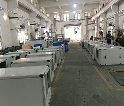 箱式過濾風(fēng)機(jī)生產(chǎn)車間